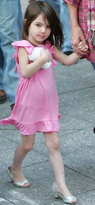 The daughter of katie holmes and tom cruise was spotted checking her new cellphone while strolling around manhattan. Young Fashionista Suri Cruise featured fashion children ...