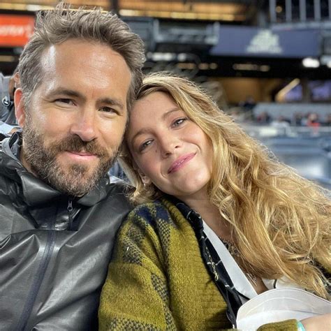 Ryan Reynolds Dating History Includes Alanis Morissette Charlize Theron