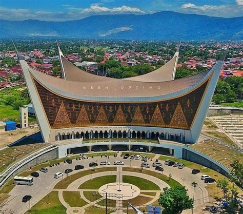 The Unusual And Unique Masjid Raya Sumatra Barat