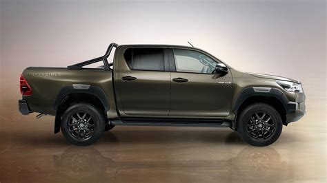 How Does The New Toyota Hilux Compare To The Tacoma Laptrinhx