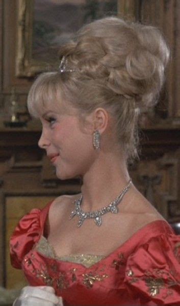 barbara eden i dream of jeannie sex and the city pretty little liars 60s hair classic