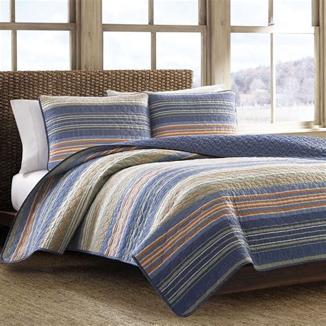 This rugged plaid comforter set is made of microsuede, which is durable, easy to maintain, and soft. Eddie Bauer Yakima Valley Blue Reversible Quilt Set ...