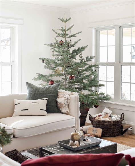 10 Christmas Tree In Living Room