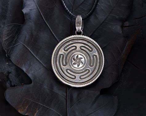 Hecate Labyrinth Also Known As A Strophalos Hecate Key Etsy
