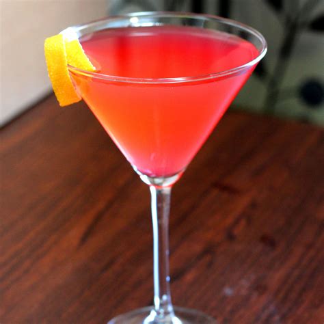 Cosmopolitan Cocktail Recipe | Mix That Drink