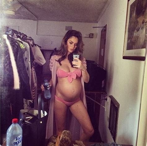 Nicole Trunfio Shares Throwback Shot Of Her Pre Pregnancy Body Daily