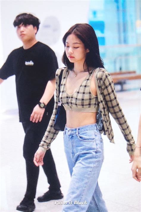 Give kim go eun for hitting a home run and making comfortable and practical travel wear seem like a million bucks. BLACKPINK's Jennie Wore This Outfit To The Airport And ...