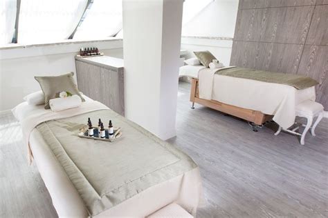 The 10 Best Day Spas In London For Massages Facials And More Spa London London Hotels Best Spa