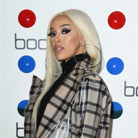 Doja Cat Exclusive Interviews Pictures And More Entertainment Tonight