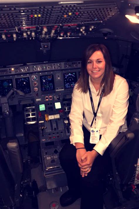 women with wings first officer sara st clair envoy air