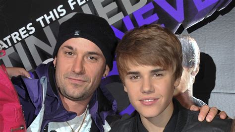 Justin Biebers Dad Jeremy Bieber Ripped For Thank A Straight Person Post