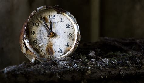 Old Rust Clocks Wallpapers Hd Desktop And Mobile Backgrounds