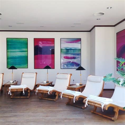 Fly directly to sylt with lufthansa or use one of the connections from many european cities to hamburg and take the. Hotel Stadt Hamburg Sylt - mein Besuch im Qiara Spa des ...