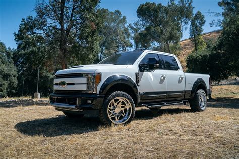 Fully Bespoke Exterior Bits On Ford F 250 Super Duty — Gallery