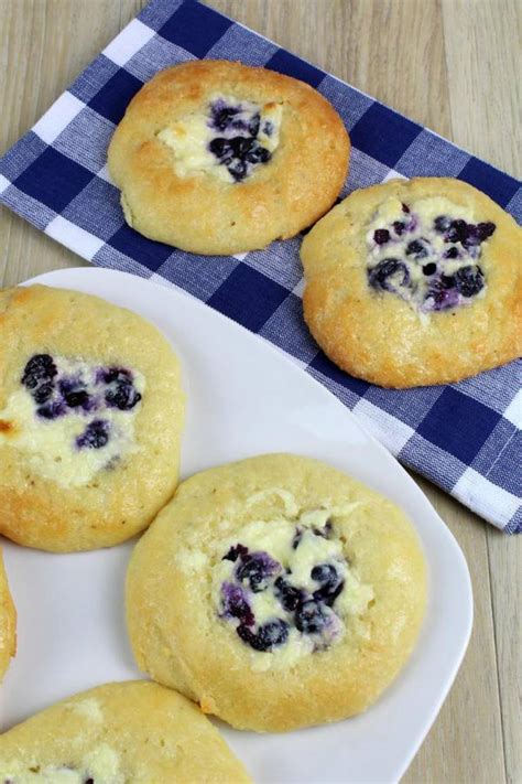 These are the best cookies to sink your teeth into after a good holiday meal! Keto Breakfast - BEST Low Carb Keto Blueberry Cream Cheese Danish Recipe - Easy - Breakfast ...