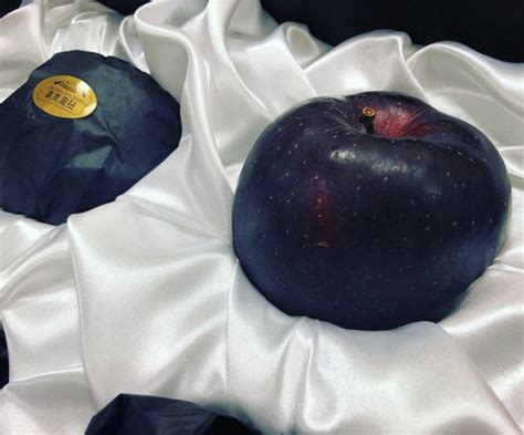 Black Diamond Apples Are Real And Cost 7 20 Each Indie88