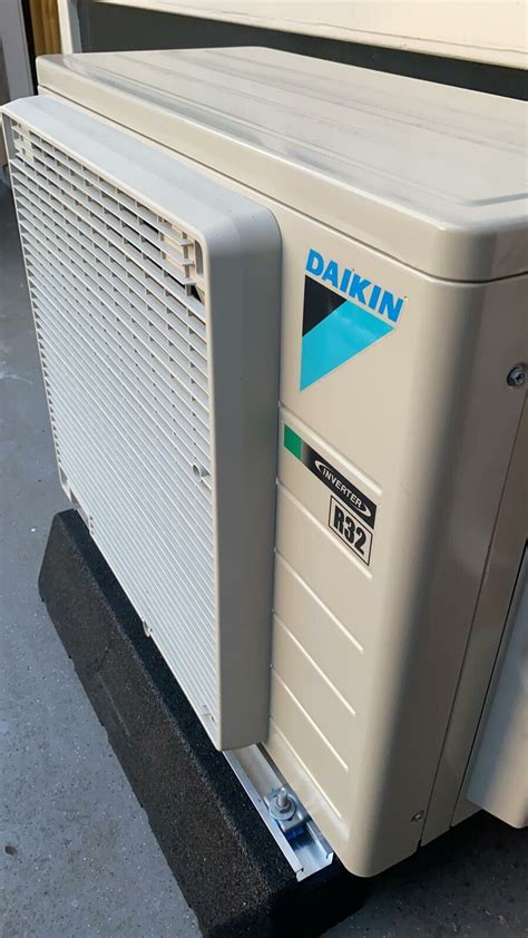 Daikin Sensira 2 5kw 9000btu FTXC25C Inverter A Airco Inside Dordrecht