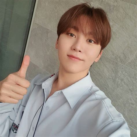 세븐틴seventeen On Twitter Seventeen Seungkwan Seungkwan Seventeen