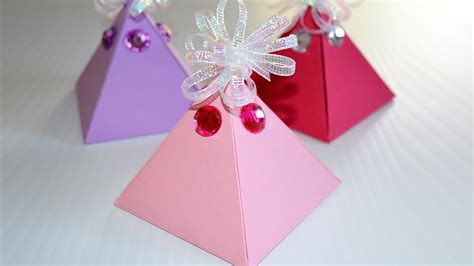 Dans une boîte en papier lyrics. Comment fabriquer une boite cadeau FACILE - DIY boite en papier pyramide - YouTube