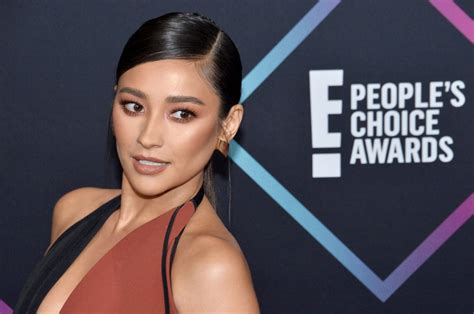 Watch Pregnant Shay Mitchell Shares Power Rangers Themed Gender Reveal Video