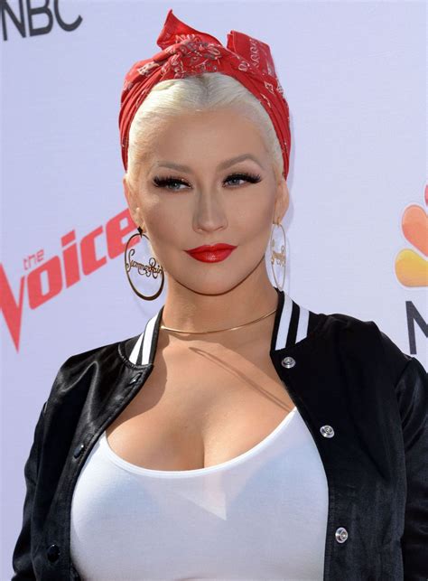 Ricky martin — nobody wants to be lonely 04:09. CHRISTINA AGUILERA at Voice Karaoke for Charity in West Hollywood 04/21/2016 - HawtCelebs
