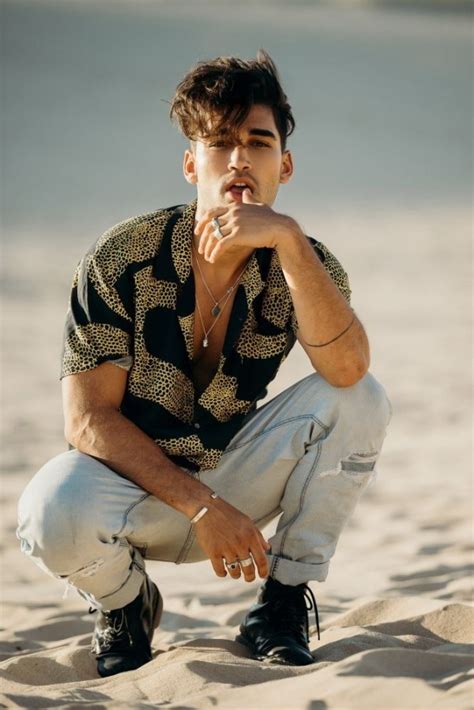 45 Stylish Photoshoot Poses For Boys To Look Fashionable - Her Gazette