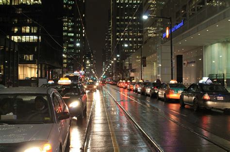 5 Of The Most Popular Streets In Toronto To Advertise Your Business
