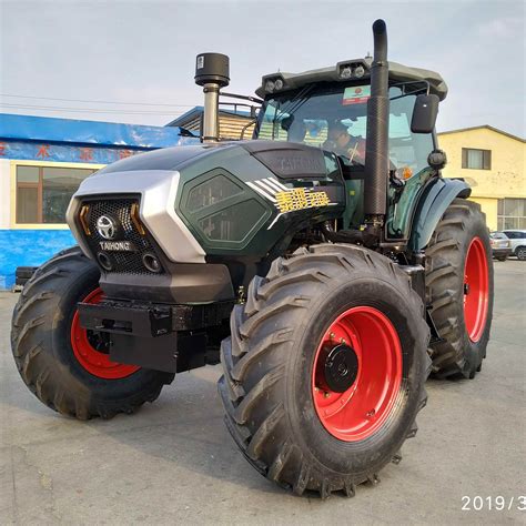 China Strong Power 180HP 210HP 4WD Agricultural Farm Tractor Made In