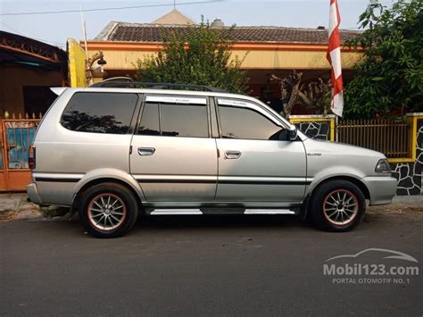 Jual Mobil Toyota Kijang 2000 LGX 2.0 di Banten Automatic ...