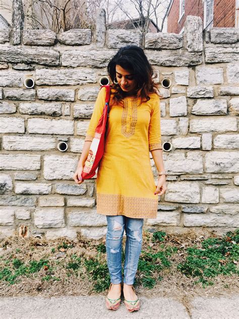 details more than 82 kurti with ripped jeans poppy