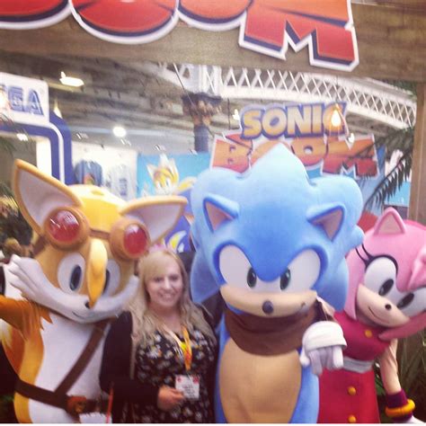 Update Sonic Boom Amy And Tails Official Mascot Costumes Spotted At Ble