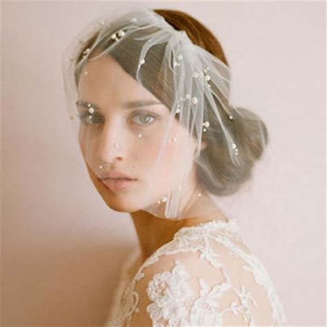 Elegant Beige Short Veil Tulle Imitation Pearls Wedding Birdcage Bridal