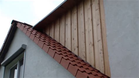 Wie verkleide ich eine Haus Giebelseite mit Holz aus Sibirischer Lärche