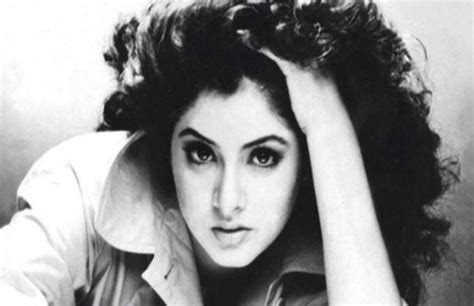 दिव्या भारती की अधूरी फिल्म ‘लाडला करने से डर गई थीं श्रीदेवी सेट पर हुई डरावनी घटना से चौंक