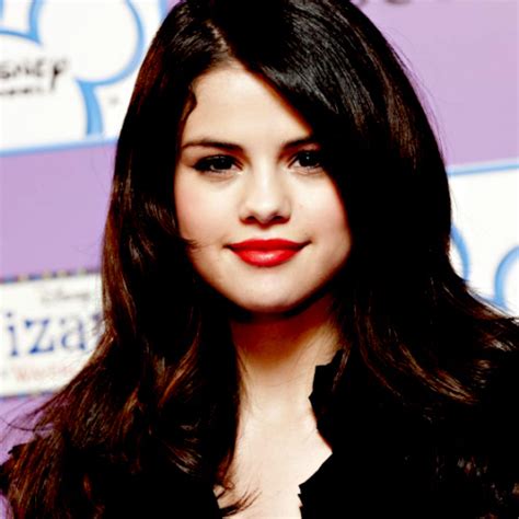Post A Pic Of Selena Wearing Dark Red Lipstick Selena Gomez