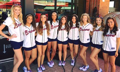 Pro Cheerleader Heaven The Atlanta Braves Tomahawk Team Is Playoff Ready