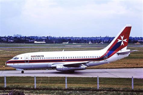 Boeing 737 200 Price Specs Photo Gallery History Aero Corner