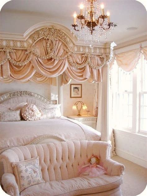 New bedroom sets are added weekly, so come back often to check out the latest designs. 55 Creative and Unique Master Bedroom Designs And Ideas ...