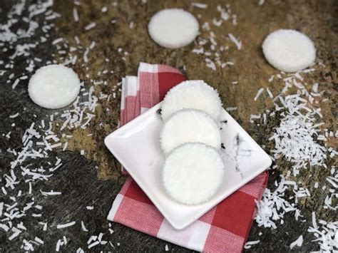 The ketogenic diet is when people change their nutrition plan, so their bodies produce ketones. Keto Coconut Fat Bomb - Easy Ketogenic Diet Coconut Fat