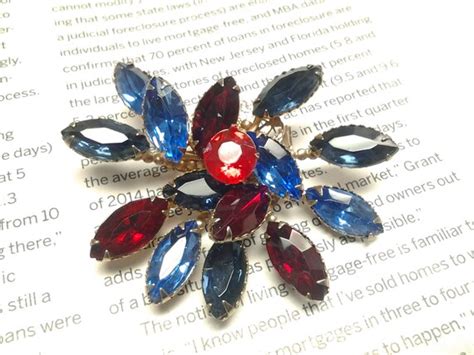 Vintage Costume Jewelry Brooch Pin Rare Crystal