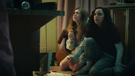 Why Netflixs ‘fear Street Focuses On Teen Girls In Love — Characters