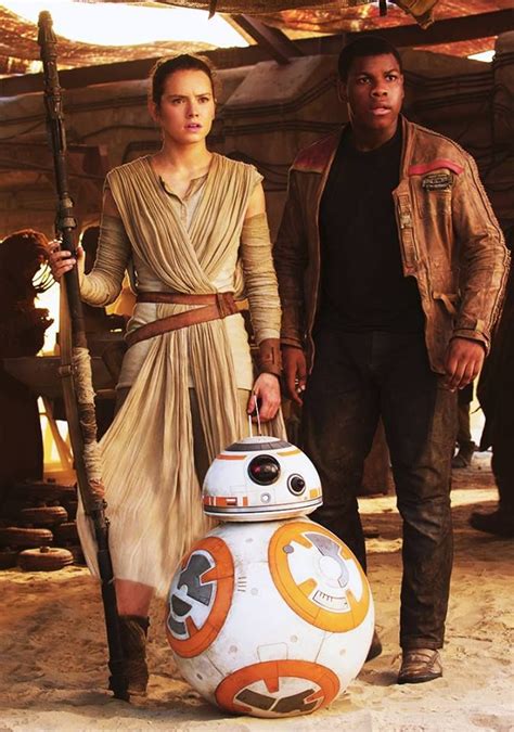 Rey And Finn With Bb 8 The Force Awakens Bb8 Star Wars Finn Star