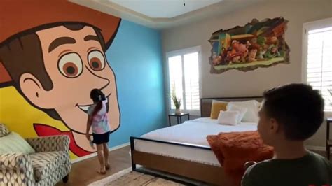 Una Experiencia De Película Airbnb Inspirado En Toy Story En El Paso