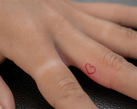 Aggregate 95 About Heart Finger Tattoo Best Indaotaonec