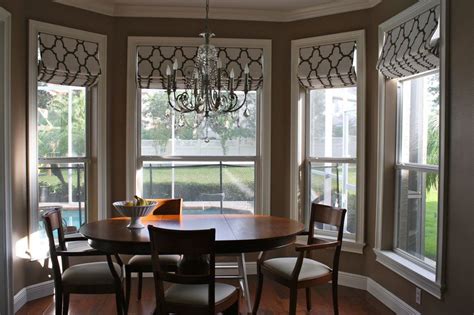 We have collected a few of our favorite bay window treatment ideas with shades and drapes to provide you with some inspiration. Custom Roman Shades - Complement Your Interior Décor!