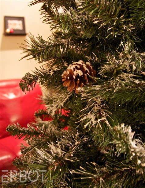 Diy Flockingfake Snow For Your Christmas Tree Using Lightweight