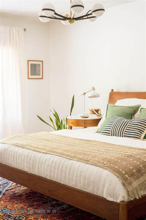 I Love How Simple This Mid Century Modern Bedroom Is I Love The Color
