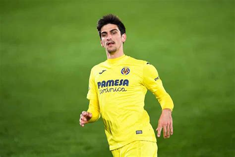 ʒəˈɾaɾt born 7 april 1992), is a spanish professional footballer who plays as a striker for villarreal cf and the spain national team. Villarreal's Gerard Moreno Leading The Way For Spanish ...