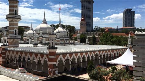 National mosque of malaysia (masjid negara). นั่งรถไฟฟ้าไปชม Sultan Abdul Samad Building และ Ismael ...