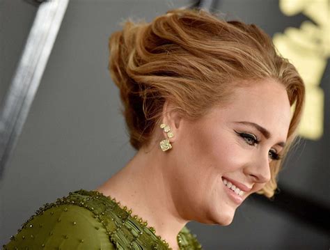 Adele Ganó El Año Pasado 45000 Euros Al Día Loc El Mundo